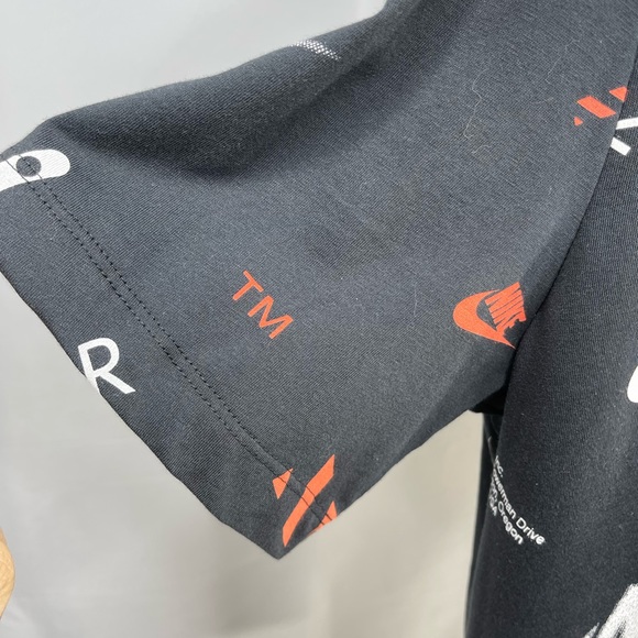 Nike Logo T-Shirt Size M - Picture 4 of 9